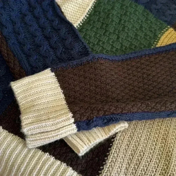 Obey - Picture 3 of 5